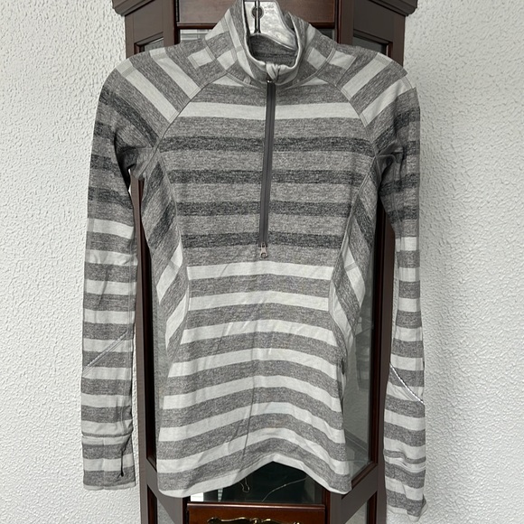 Lululemon Race Your Pace 1/2 Zip EUC Size 4 - Picture 3 of 10